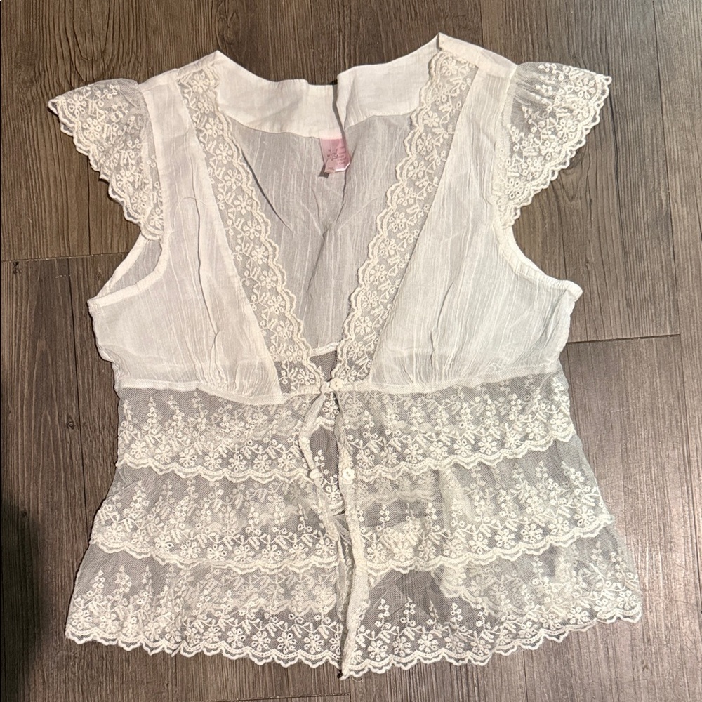 Rue21 White ivory Lace Cap Sleeve button Blouse bohemian hippie